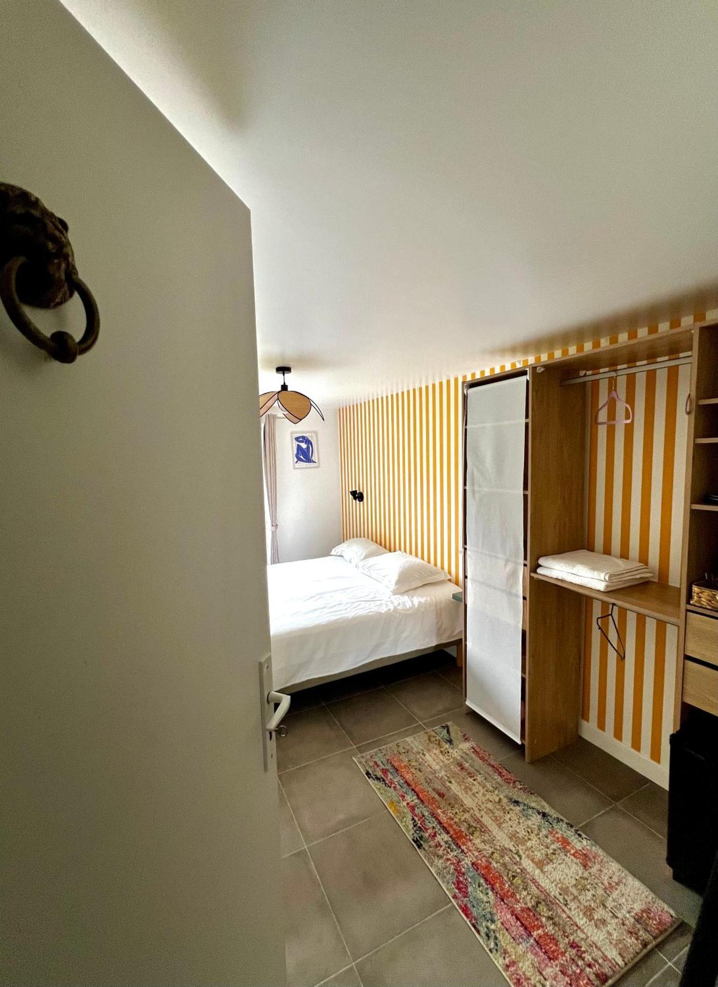 Chambre Dans Maison Meuliere Avec Jardin แชลเลส์ ภายนอก รูปภาพ